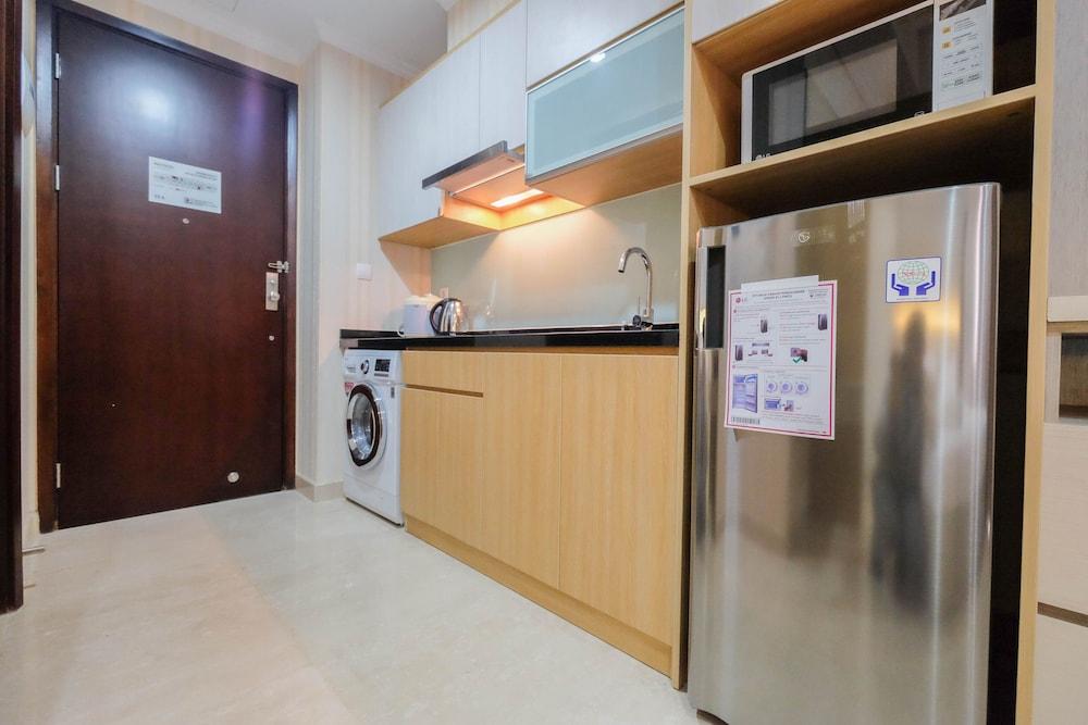 Cozy Studio Room Apartment Menteng Park - Tap to explore photos