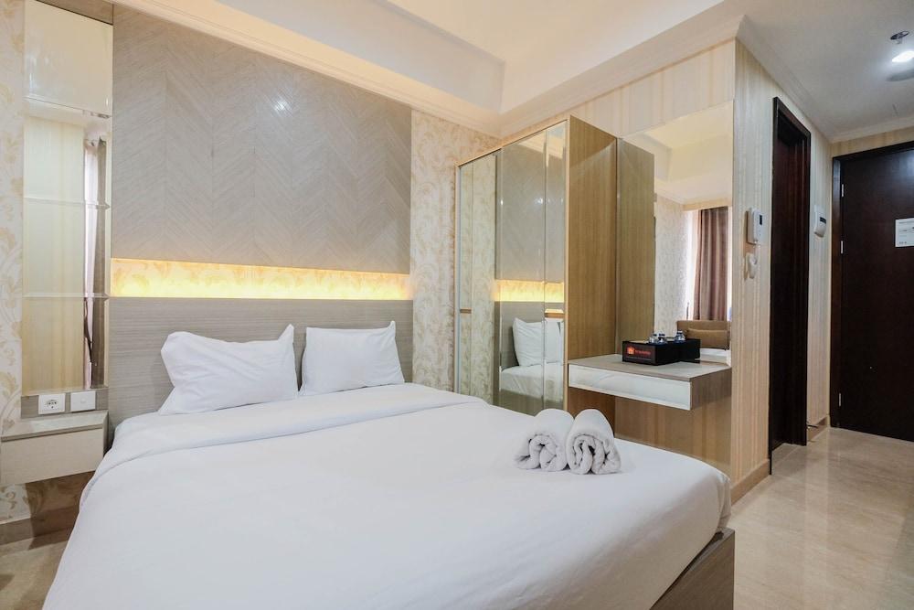Cozy Studio Room Apartment Menteng Park - Tap to explore photos