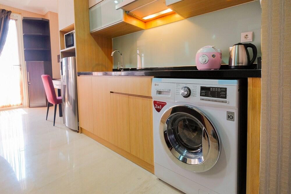 Exquisite Studio Menteng Park Apartment - Tap to explore photos