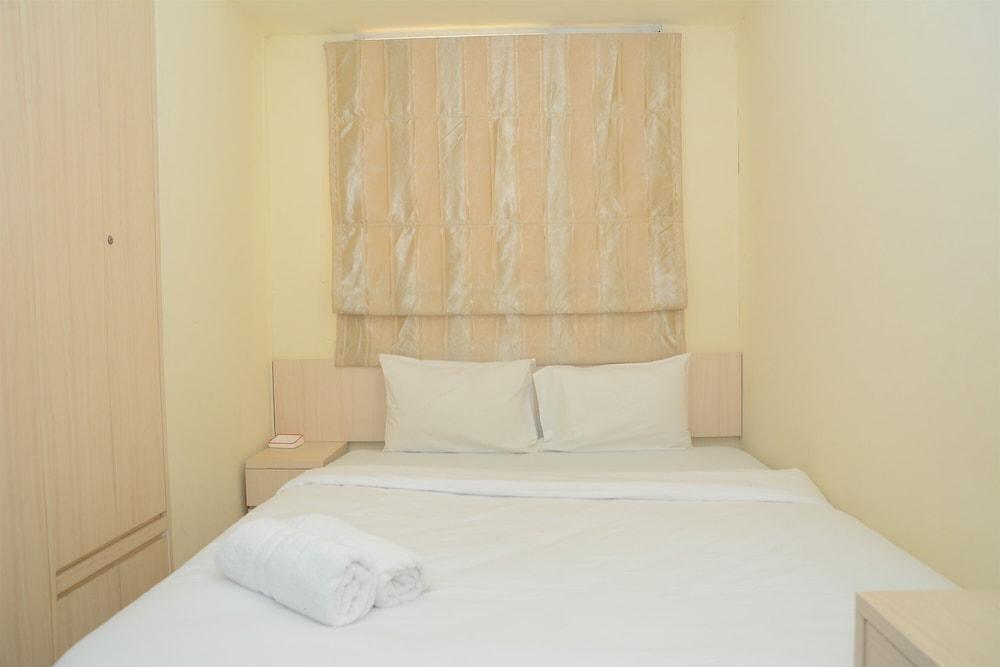 Chic and Cozy Studio Apartment at Menteng Square Room Type - Room