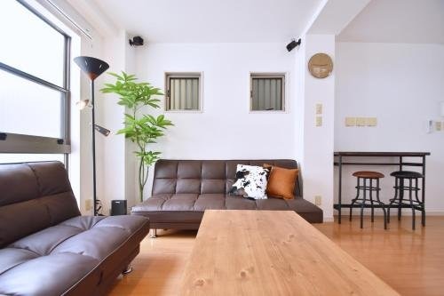TERRACE HOUSE Shibuya Maruyamacho - Tap to explore photos