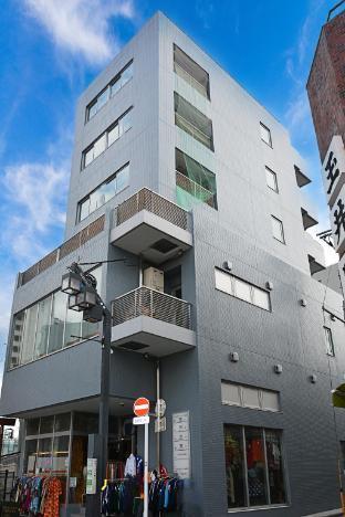 illi Sun Shimokitazawa - Tap to explore photos
