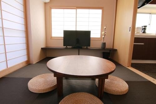 Sakura Stay Yoga 201