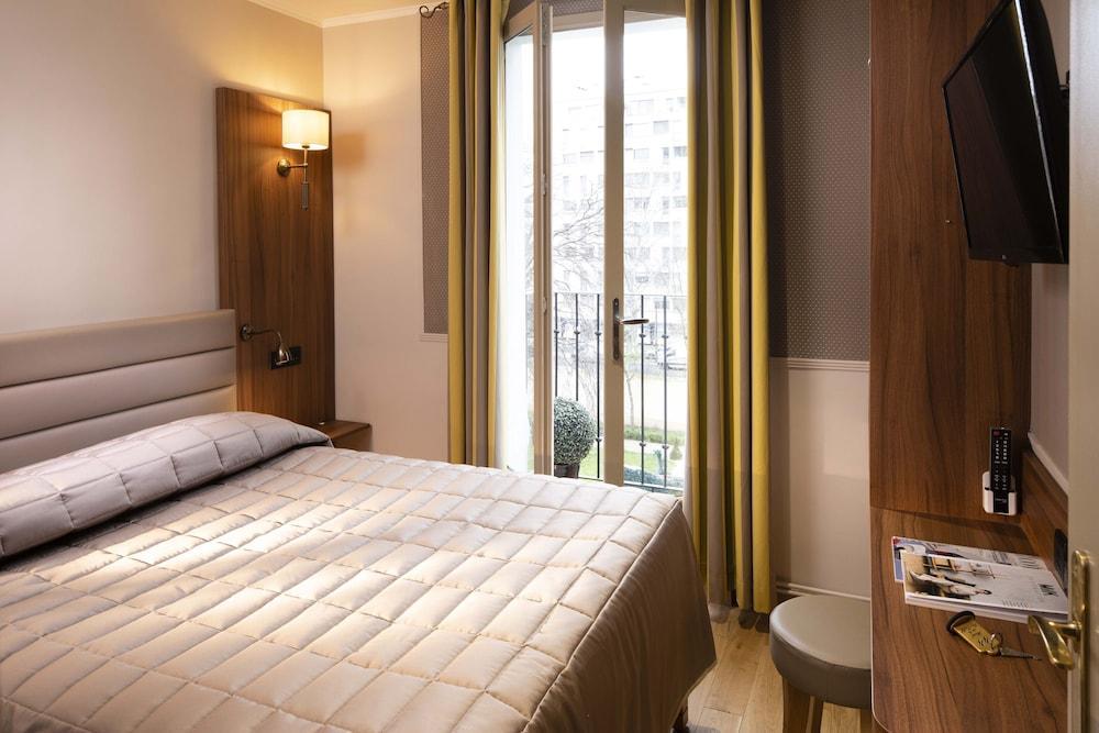 Hôtel de la Tour Eiffel Room Type - Double Room