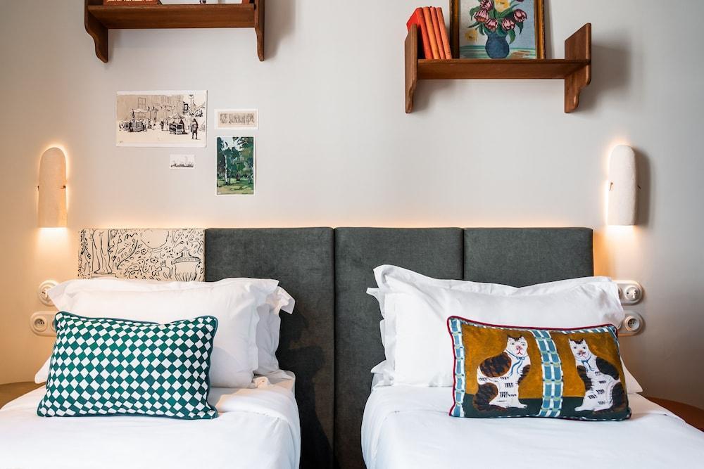 Kraft Hotel Room Type - Medium Twin