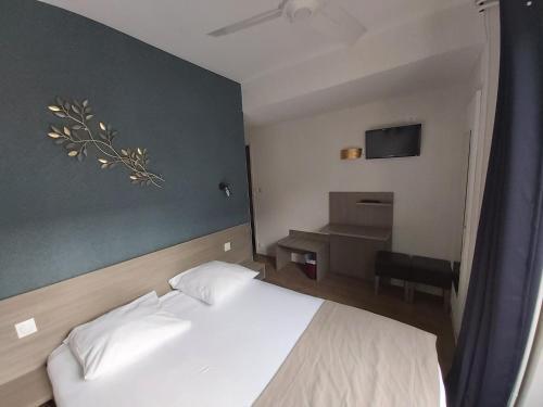 Hôtel Eiffel Kensington Room Type - Premium Double or Twin Room Hôtel Eiffel Kensington Room Type - Premium Double or Twin Room