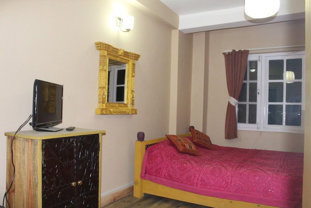 Kathmandu CityHill Studio Apartment Room Type - Standard Studio Suite, 2 Twin Beds, Kitchenette, City View