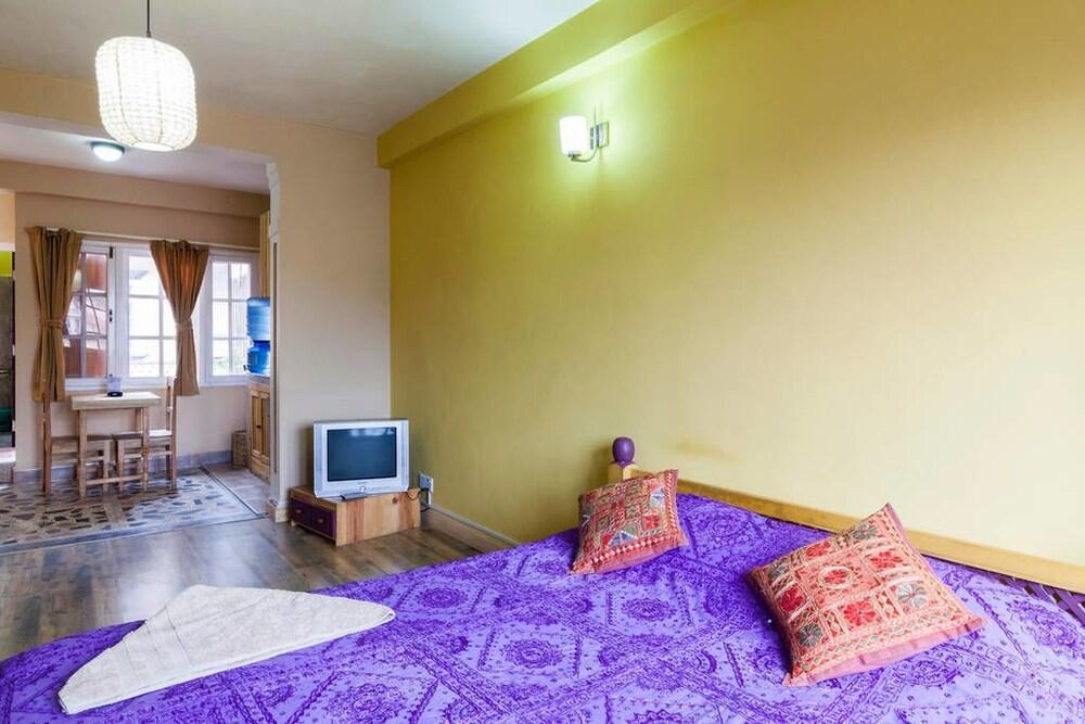 Kathmandu CityHill Studio Apartment Room Type - Comfort Studio, 1 King Bed, Smoking, City View