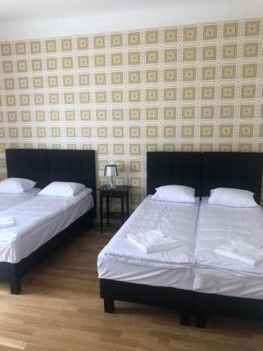 OLD TOWN SPIRIT Room Type - Three-Bedroom Apartment