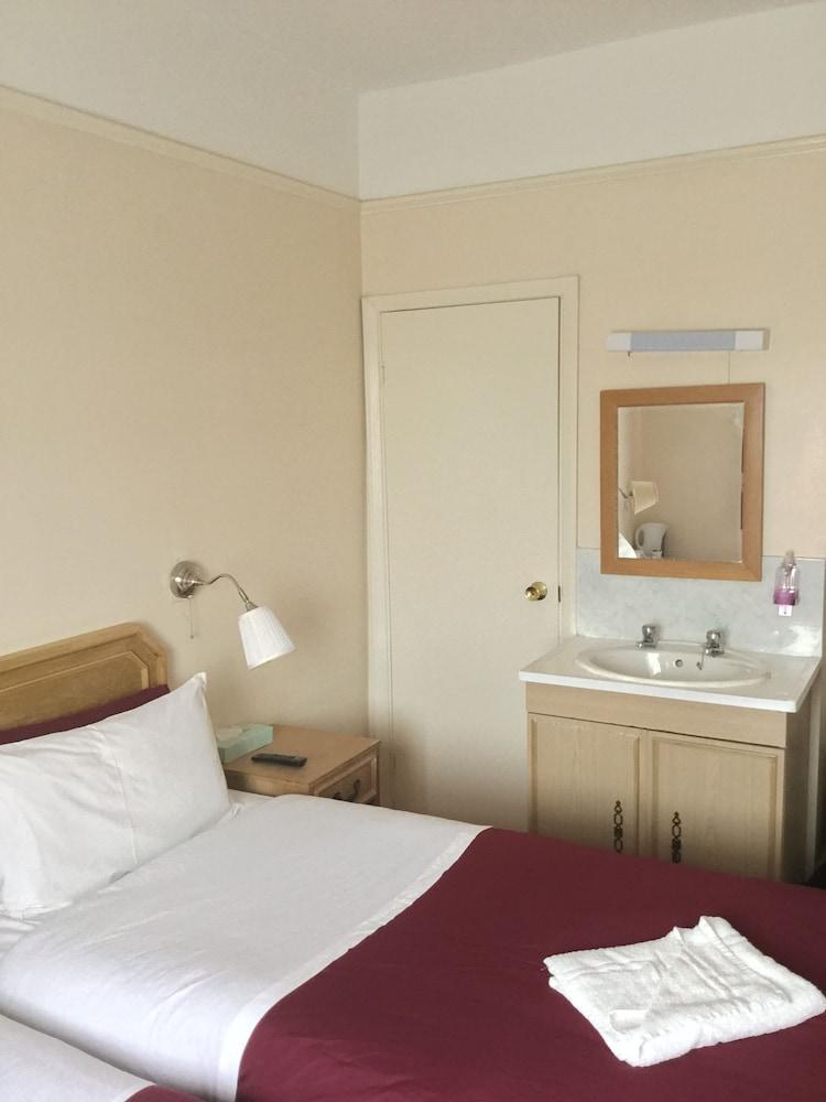 Chiswick Lodge Hotel Room Type - Twin Room
