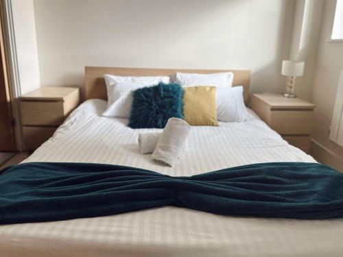 Canary Wharf Luxury Apartments Room Type - Apartment with Balcony