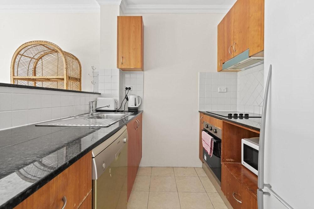 Comfy Coogee 1 Bedroom Hideaway - Tap to explore photos