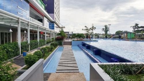 Homey And Warm 2br Green Pramuka Apartment By Travelio Jakarta Price Address Reviews