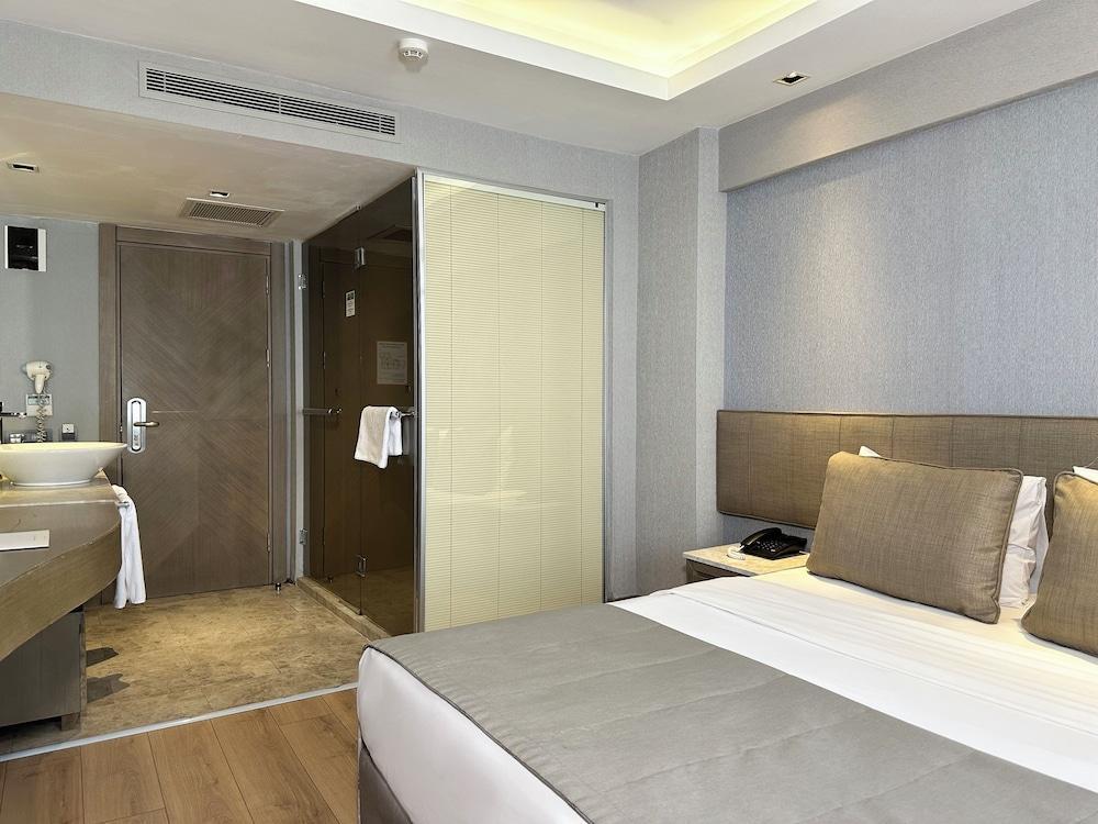 AHC Grand Bazaar Hotel Room Type - Standard Double or Twin Room