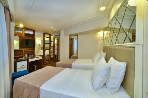 SORRISO HOTEL DUE Room Type - Family Room