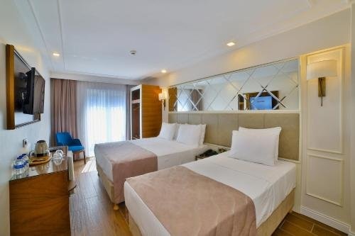 SORRISO HOTEL DUE Room Type - Triple Room