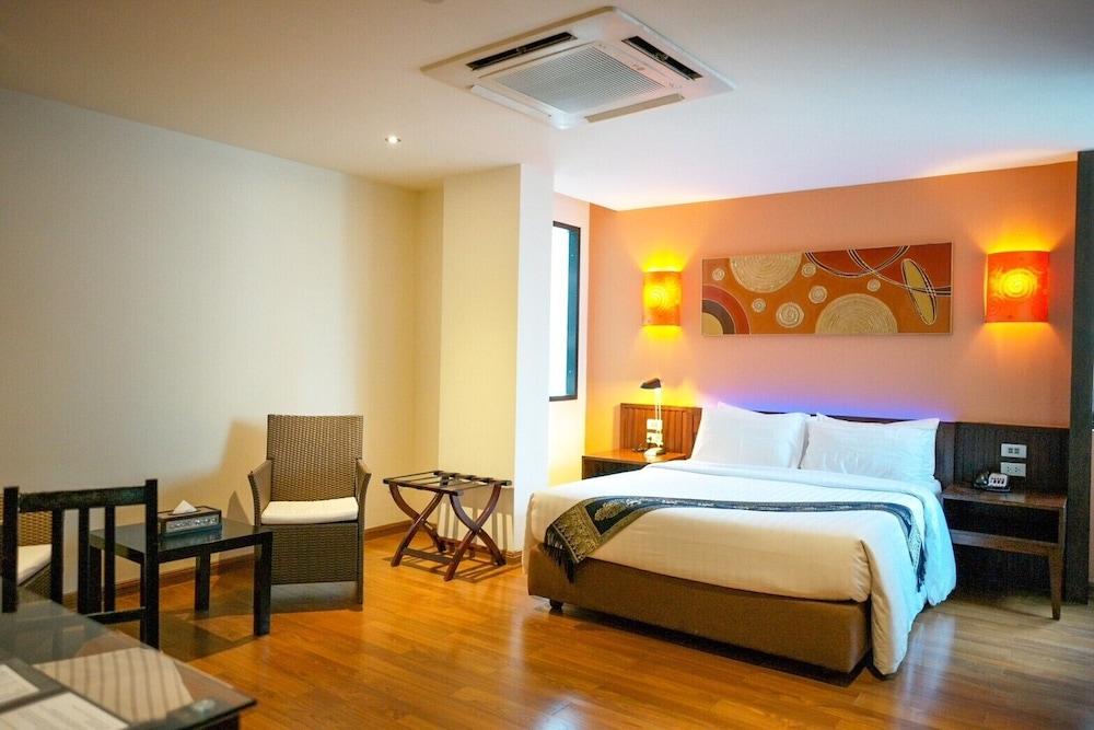 Hotel Mermaid Bangkok Room Type - Superior Double Room