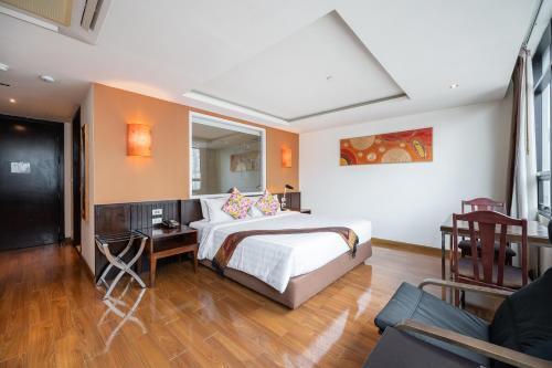 Hotel Mermaid Bangkok Room Type - Studio with Balcony