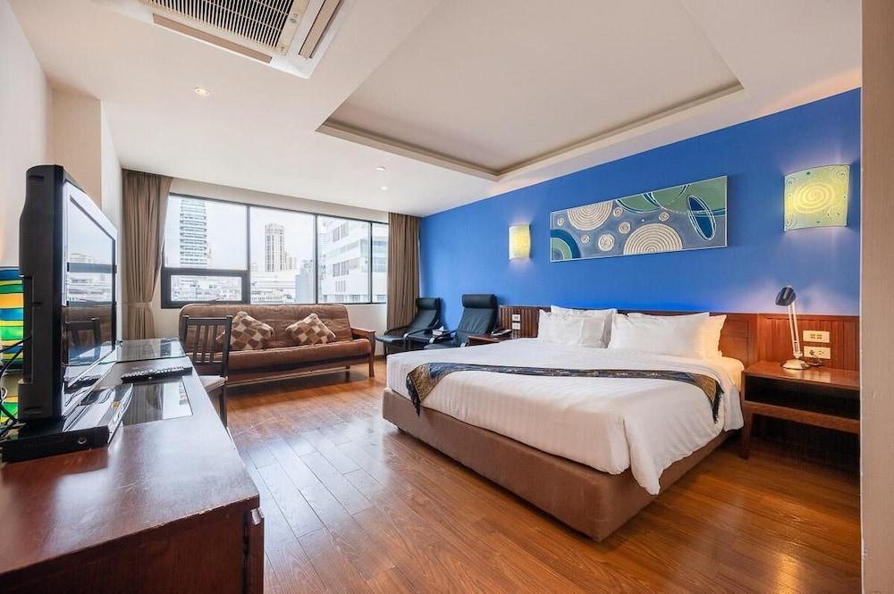 Hotel Mermaid Bangkok Room Type - Deluxe Double Room