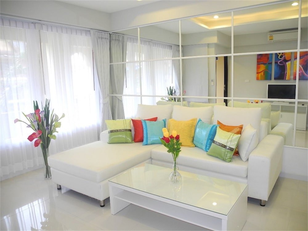Kata Plaza 1 bedroom Centrical Apartment - Tap to explore photos