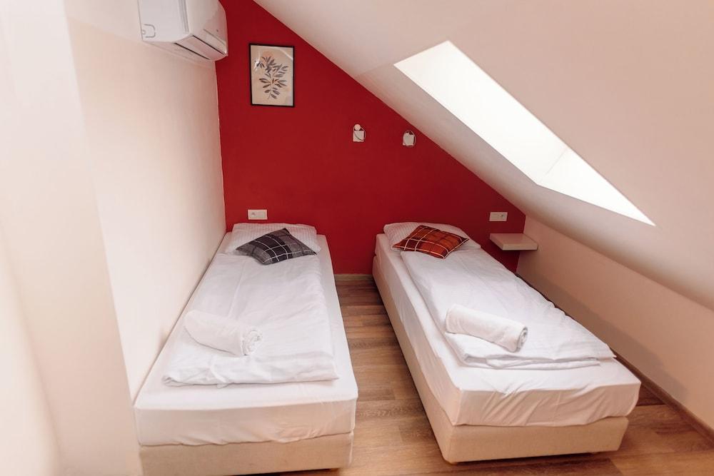 Prague Dream Hostel Room Type - Private Room (2 Beds) - Shared Bathroom