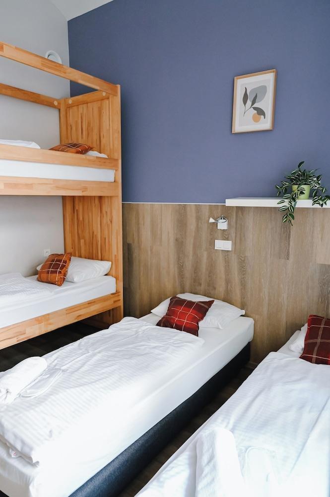 Prague Dream Hostel Room Type - Private Room (4 Beds) - Private Bathroom
