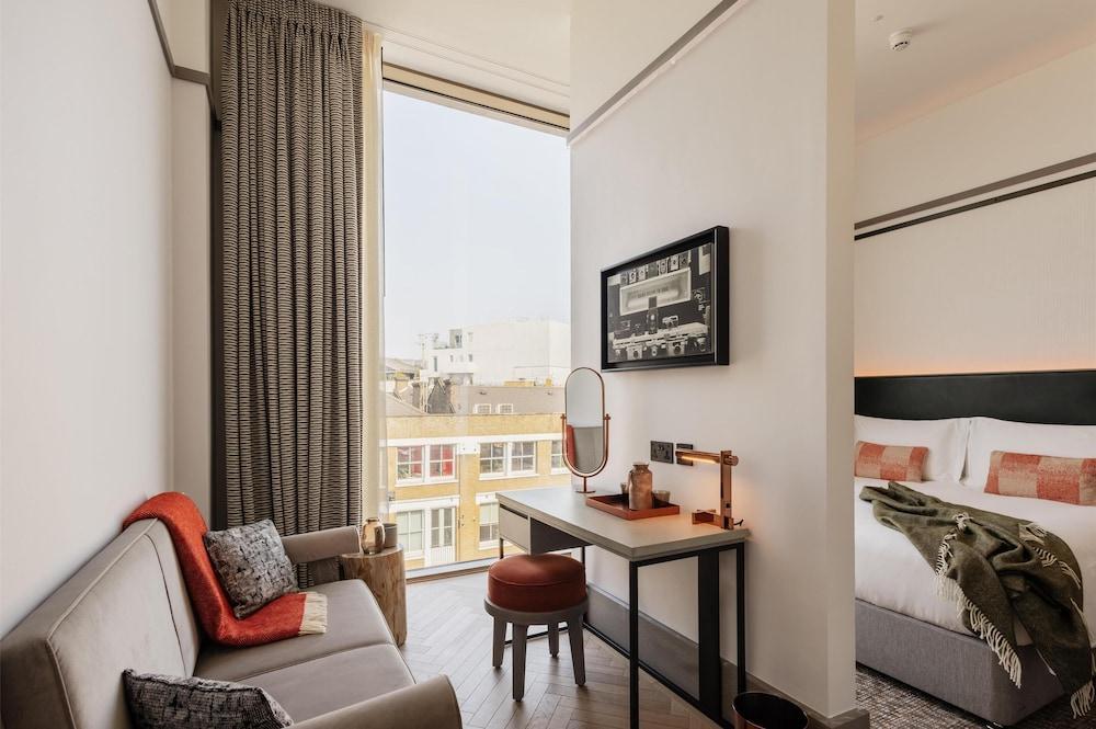 Hart Shoreditch Hotel London, Curio Collection by Hilton Room Type - Superior Room, 1 King Bed