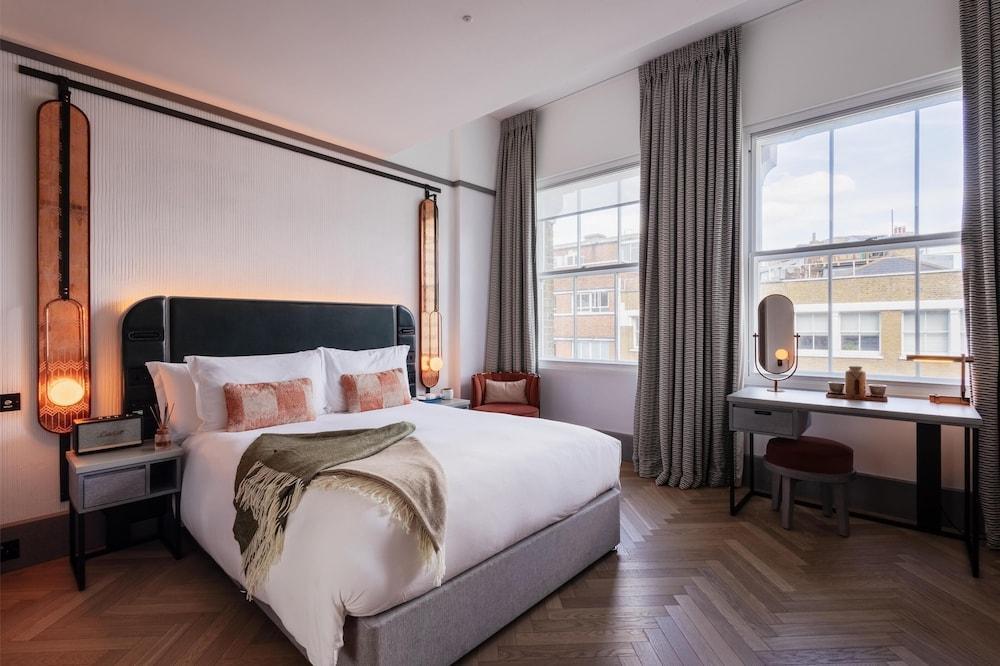 Hart Shoreditch Hotel London, Curio Collection by Hilton Room Type - QUEEN ACCESSIBLE ROOM