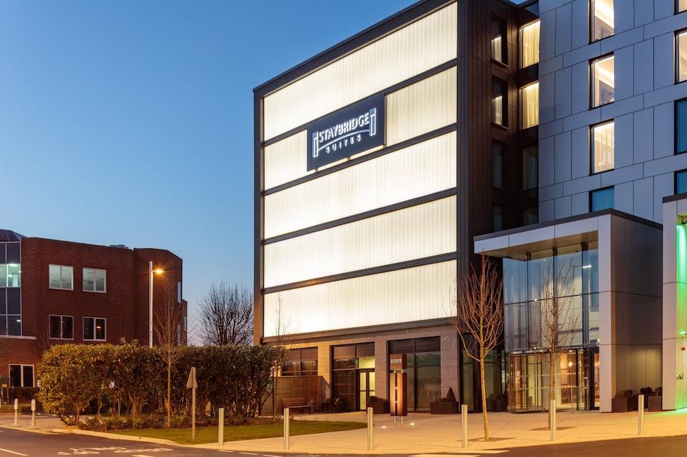 STAYBRIDGE SUITES LONDON-HEATHROW BATH ROAD - Tap to explore photos