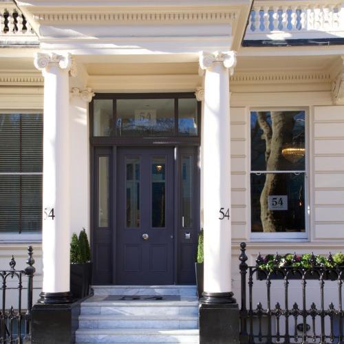 54 Queens Gate Hotel - Tap to explore photos