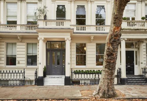 54 Queens Gate Hotel - Tap to explore photos