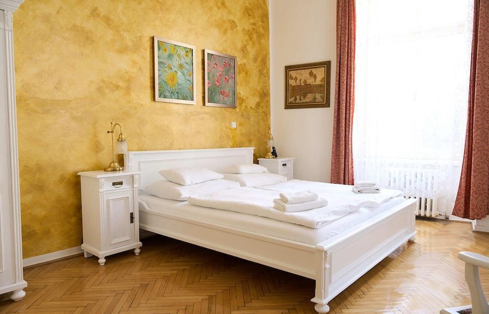 Hotel U Zlateho Jelena Room Type - Standard Double or Twin Room