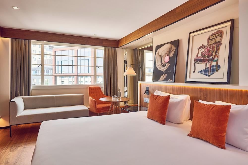 Melia White House Hotel Room Type - Premium Room (The Level, Executive Lounge Access) Melia White House Hotel Room Type - Premium Room (The Level, Executive Lounge Access)