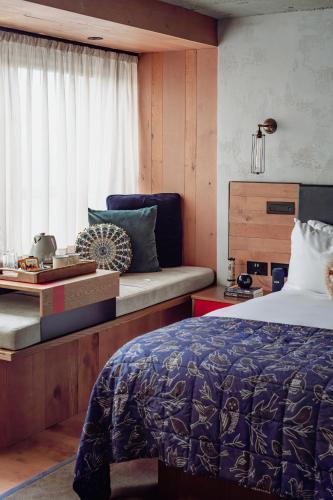 Treehouse Hotel London - Tap to explore photos