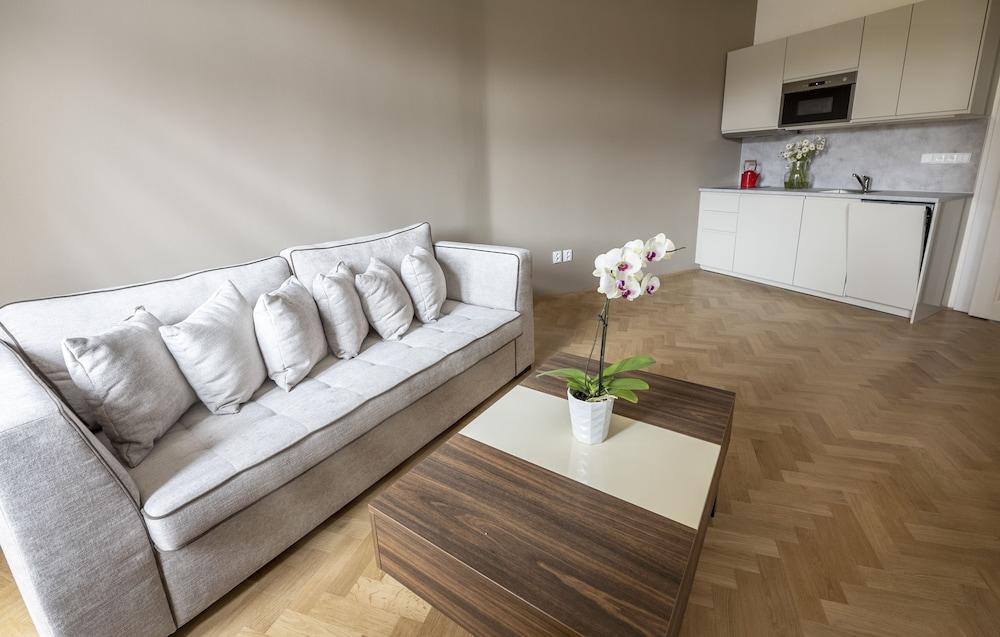 Letna Garden Suites Room Type - Standard Suite, 1 Bedroom