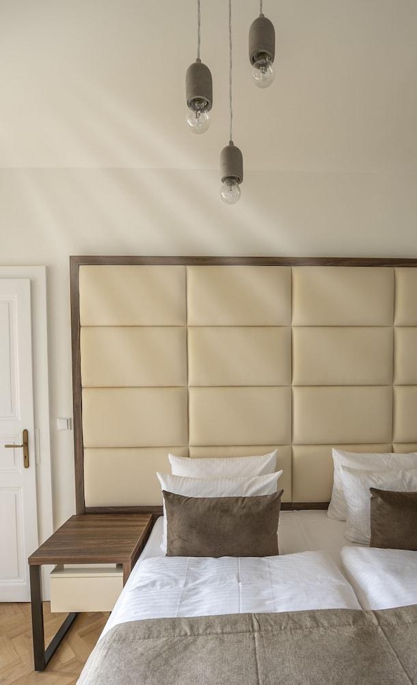 Letna Garden Suites Room Type - Superior Suite, 1 Bedroom