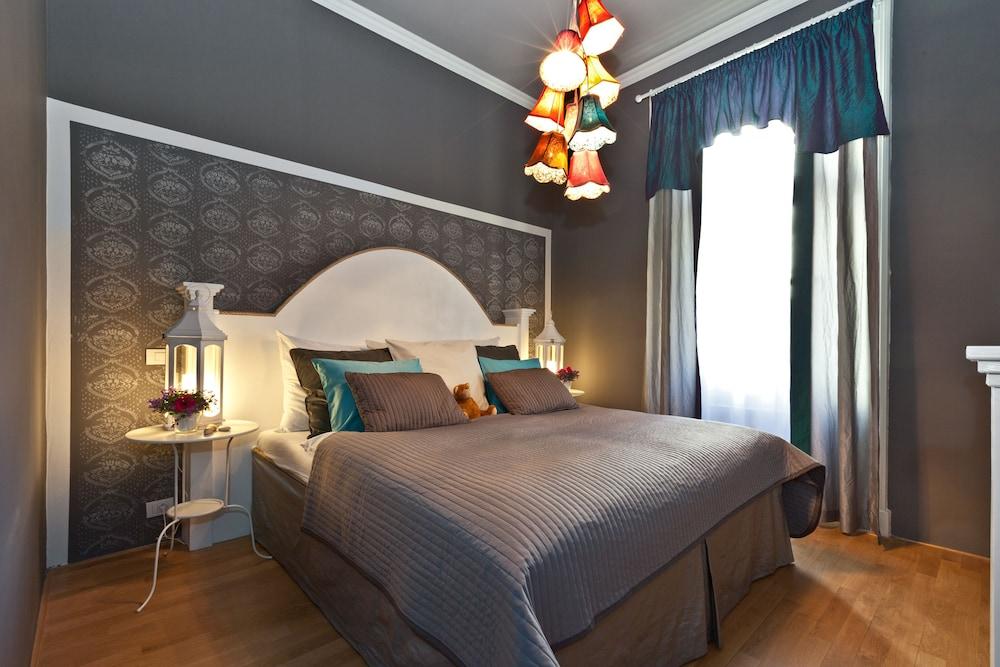 Royal Prague City Apartments Room Type - Superior Studio (2 Adults)