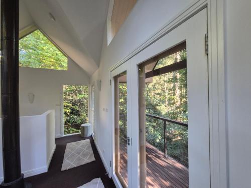 Lochiel Luxury Accommodation - Tap to explore photos