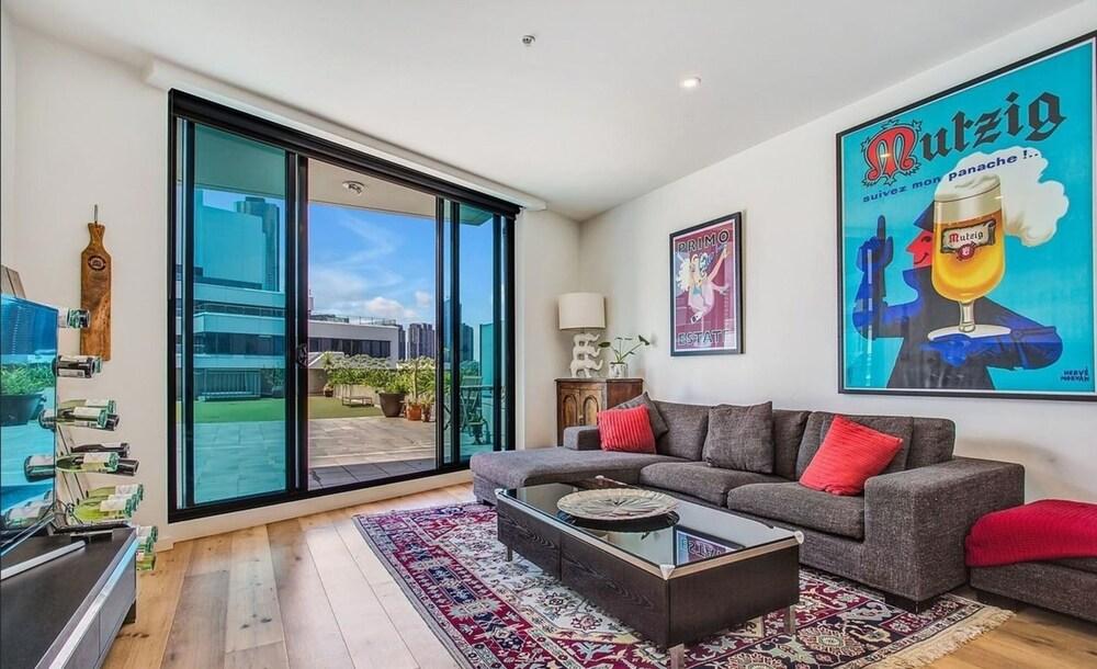 Melbourne Holiday Apartments Flinders Wharf - Tap to explore photos