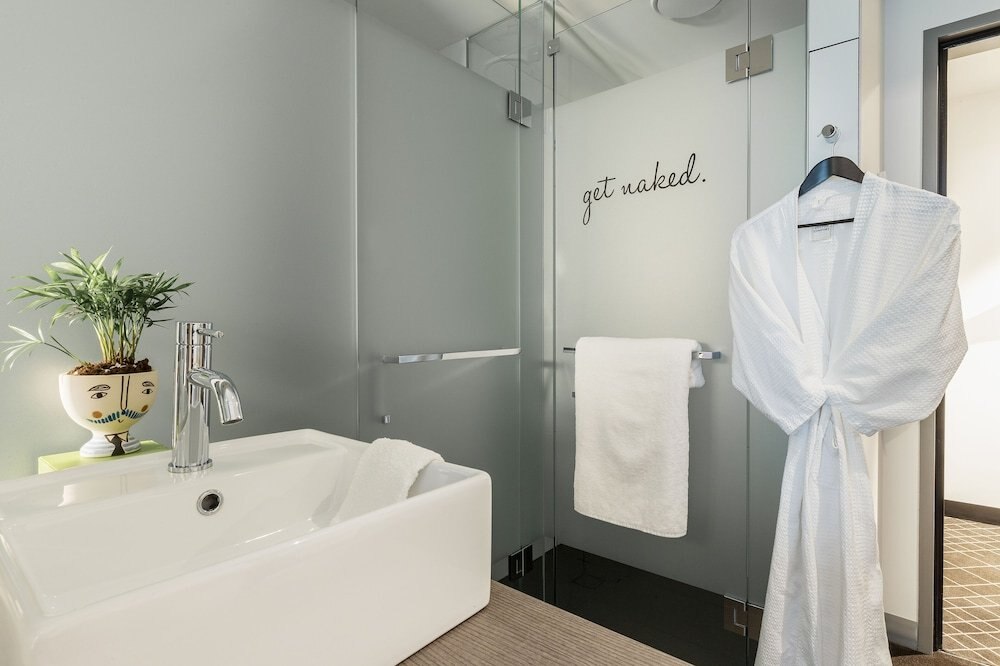 ibis Styles Melbourne Southbank - Tap to explore photos