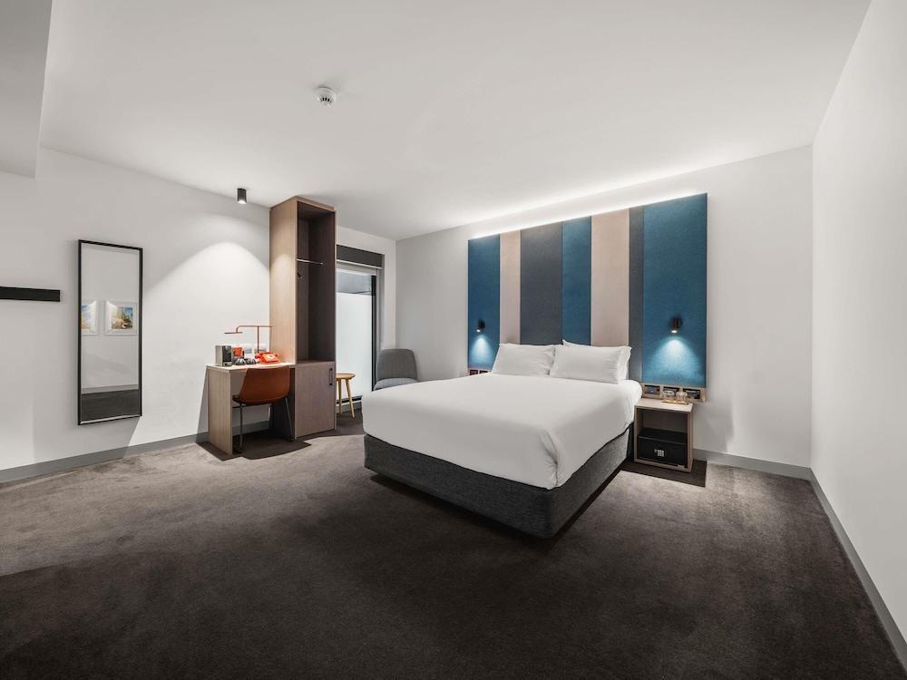 ibis Styles Melbourne Southbank Room Type - Accessible Room with 1 queen bed ibis Styles Melbourne Southbank Room Type - Accessible Room with 1 queen bed