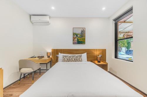 WM Hotel Bankstown - Tap to explore photos