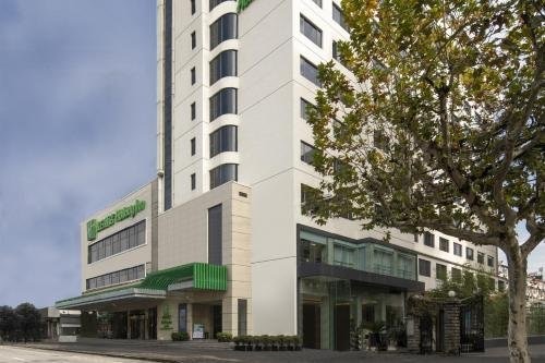 Holiday Inn Shanghai Hongqiao Central - Tap to explore photos