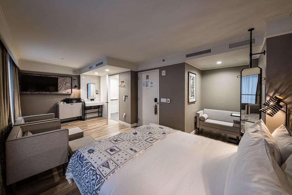 Pestana Park Avenue Room Type - Junior Suite