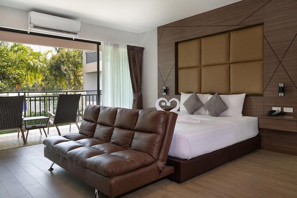 The Bell Airport Phuket Hotel Room Type - Grand Deluxe Pool View
