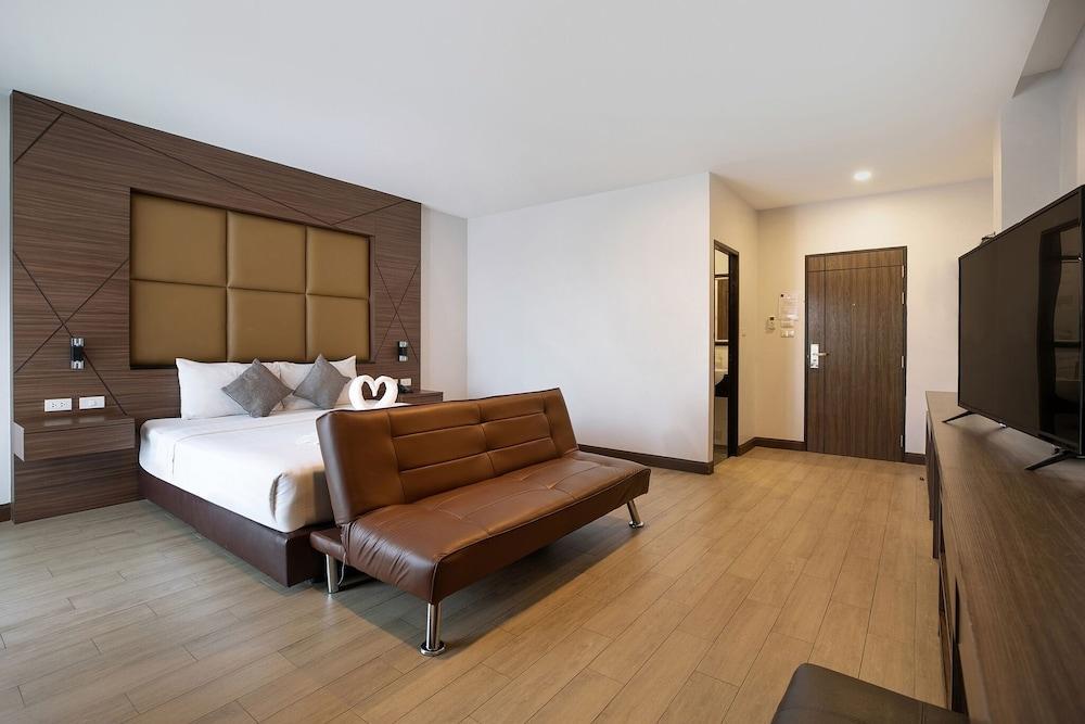 The Bell Airport Phuket Hotel Room Type - Grand Deluxe City View