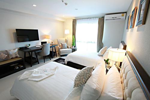 SN Plus Hotel - SHA Plus Room Type - Superior Twin Bed