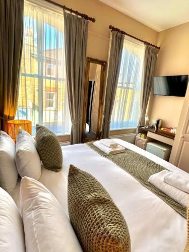 The Red Cow - Guest House Room Type - Double or Twin Room