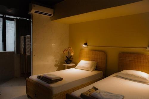 Metro Pratunam Boutique Hotel - Tap to explore photos