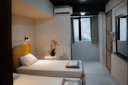Metro Pratunam Boutique Hotel - Tap to explore photos